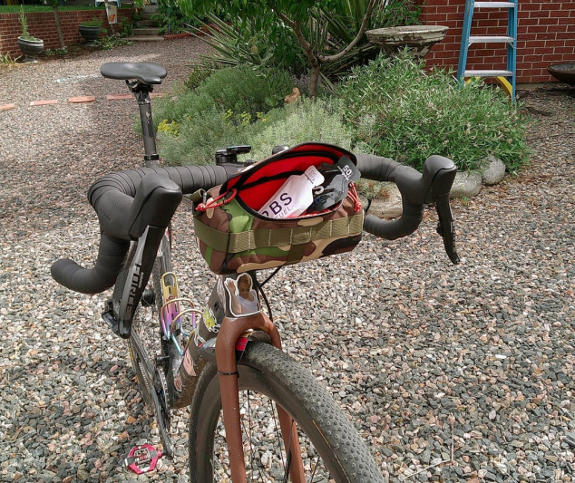 handlestash big mouth burrito bag inside